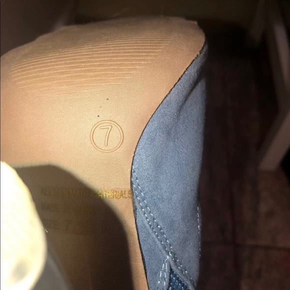 Fashion Nova Clear Heel - Picture 6 of 7